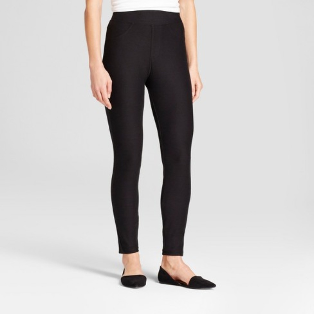 NWT black leggings
